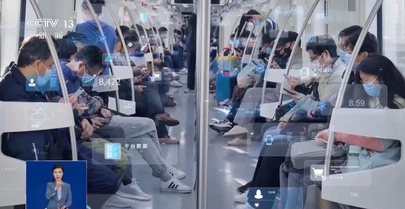 东拼西凑DeepSeek教程卖课冰球突破爆百万大奖转发提醒！有人(图2)