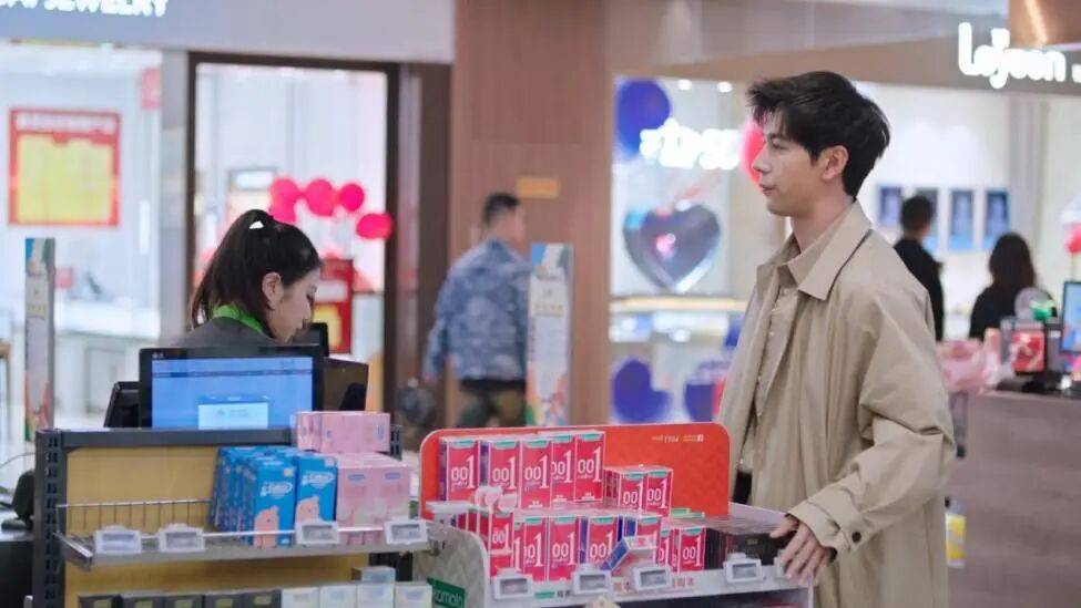 没人买了情趣用品却卖爆了冰球突破游戏网站安全套(图4)